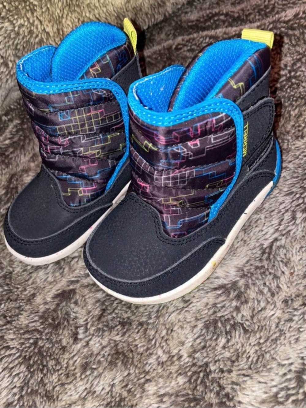 Toddler boy size 5 Merrell Kids' Blue & Black Winter Boots